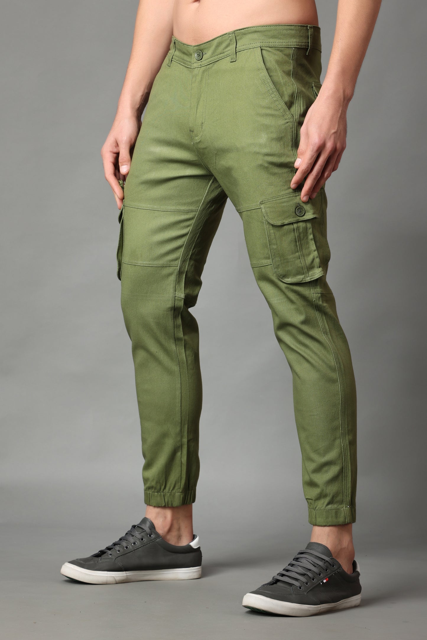 ZAYSH Men Regular Mid Rise Dark Green Cargo Pants (CAR)