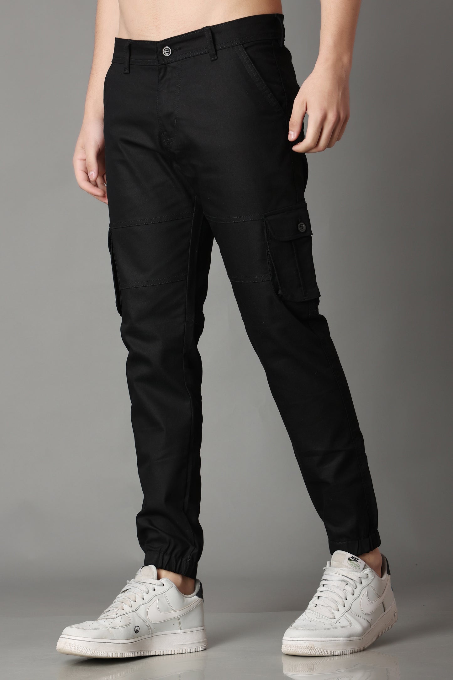 ZAYSH Men Regular Mid Rise Black Cargo Pants (BP)